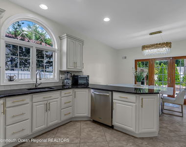 1607 Holbrook Street - Photo Thumbnail 14