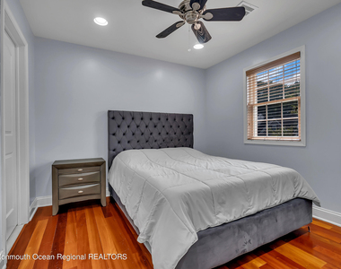 1607 Holbrook Street - Photo Thumbnail 24