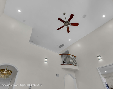 1607 Holbrook Street - Photo Thumbnail 10