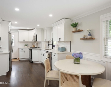 210 Linden Avenue - Photo Thumbnail 8