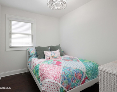 210 Linden Avenue - Photo Thumbnail 15