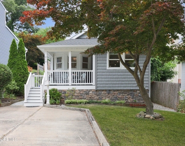 210 Linden Avenue - Photo Thumbnail 1