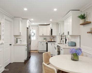 210 Linden Avenue - Photo Thumbnail 9