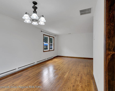 802 Laura Herbert Drive - Photo Thumbnail 7
