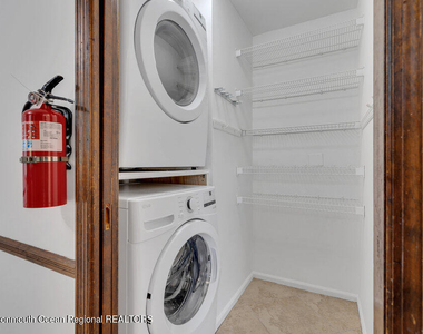 802 Laura Herbert Drive - Photo Thumbnail 12