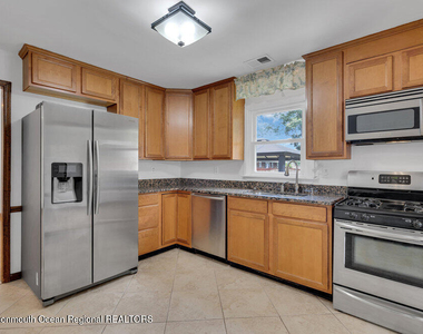 802 Laura Herbert Drive - Photo Thumbnail 10