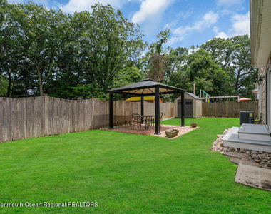 802 Laura Herbert Drive - Photo Thumbnail 23