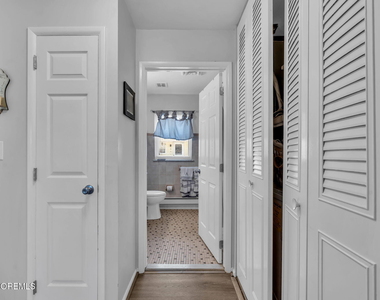 390 Picardy Court - Photo Thumbnail 21
