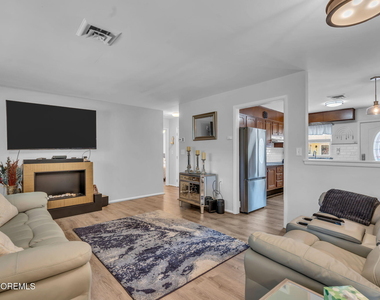 390 Picardy Court - Photo Thumbnail 10