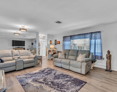 390 Picardy Court - Photo Thumbnail 7