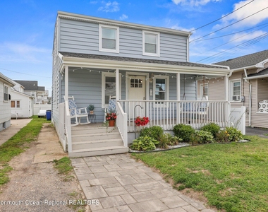 107 17th Avenue - Photo Thumbnail 1