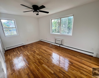 449 Lexington Avenue - Photo Thumbnail 2