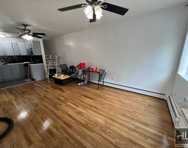 449 Lexington Avenue - Photo Thumbnail 6