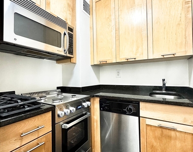 East 36 Street - Photo Thumbnail 15