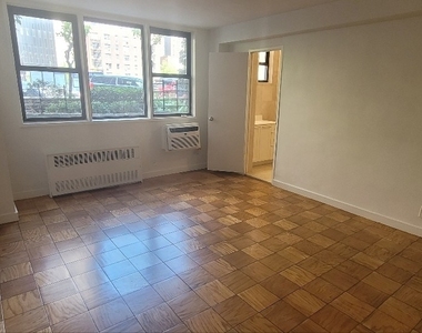 East 36 Street - Photo Thumbnail 1