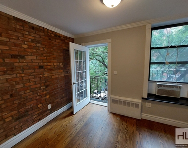 East 5 Street - Photo Thumbnail 3