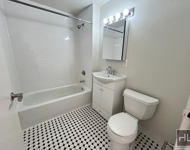 West 96th Street - Photo Thumbnail 3