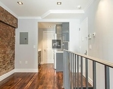 Ridge Street - Photo Thumbnail 3