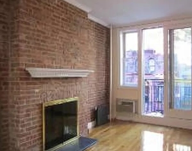 East 7th Street - Photo Thumbnail 2
