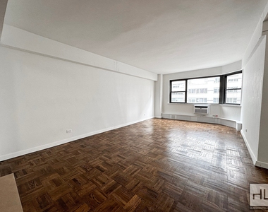 East 69 Street - Photo Thumbnail 1