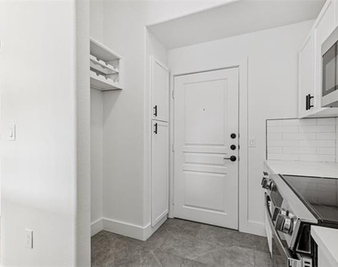 330 Las Colinas Boulevard E - Photo Thumbnail 10