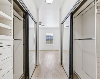 330 Las Colinas Boulevard E - Photo Thumbnail 16