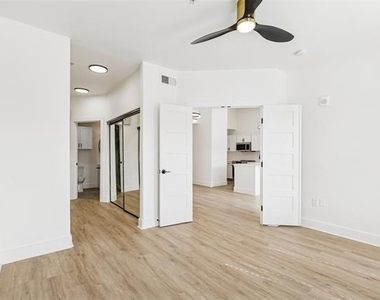 330 Las Colinas Boulevard E - Photo Thumbnail 14