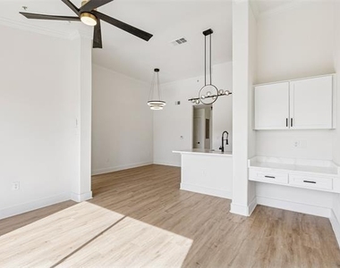 330 Las Colinas Boulevard E - Photo Thumbnail 5