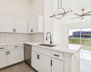 330 Las Colinas Boulevard E - Photo Thumbnail 7