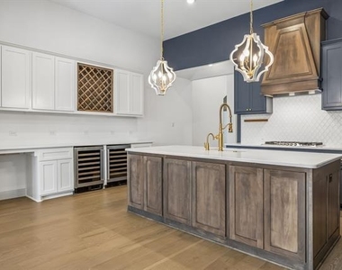 2618 Fair Oaks Avenue - Photo Thumbnail 11