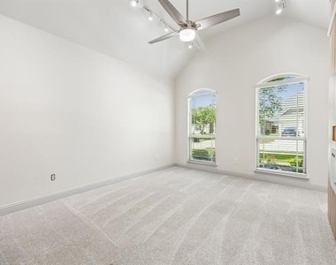 2618 Fair Oaks Avenue - Photo Thumbnail 29