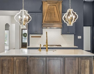 2618 Fair Oaks Avenue - Photo Thumbnail 15