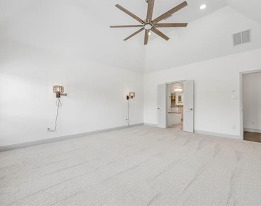 2618 Fair Oaks Avenue - Photo Thumbnail 22