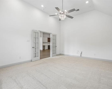 2618 Fair Oaks Avenue - Photo Thumbnail 19