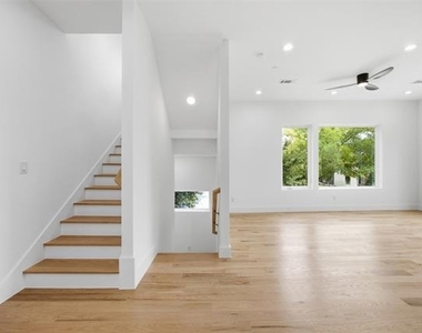 4605 Belmont Avenue - Photo Thumbnail 6
