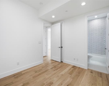 4605 Belmont Avenue - Photo Thumbnail 22