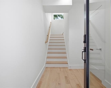 4605 Belmont Avenue - Photo Thumbnail 5