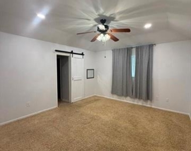 1717 Pemelton Drive - Photo Thumbnail 10