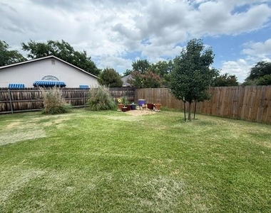 1717 Pemelton Drive - Photo Thumbnail 26