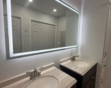 1717 Pemelton Drive - Photo Thumbnail 13