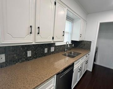 1717 Pemelton Drive - Photo Thumbnail 9