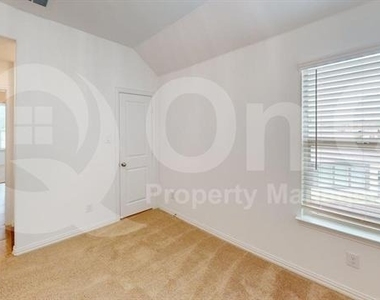 7324 Black Cherry Lane - Photo Thumbnail 18