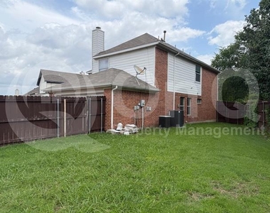 6501 Matson Drive - Photo Thumbnail 4