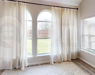 6501 Matson Drive - Photo Thumbnail 8