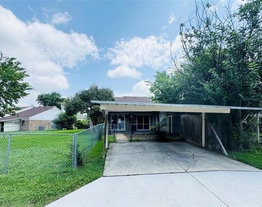 821 Colchester Drive - Photo Thumbnail 8
