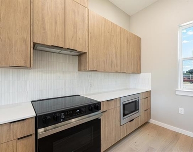 4060 Spring Valley Road - Photo Thumbnail 3