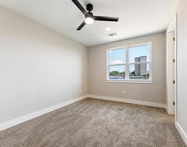4060 Spring Valley Road - Photo Thumbnail 9
