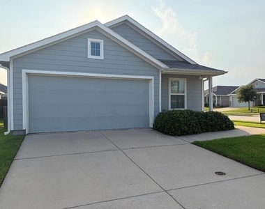 702 Slocum Way - Photo Thumbnail 1