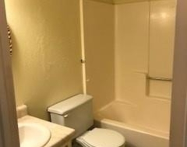 7909 White Boulevard - Photo Thumbnail 12