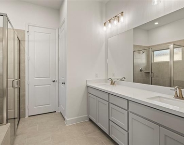 2612 Griffith Mews - Photo Thumbnail 13